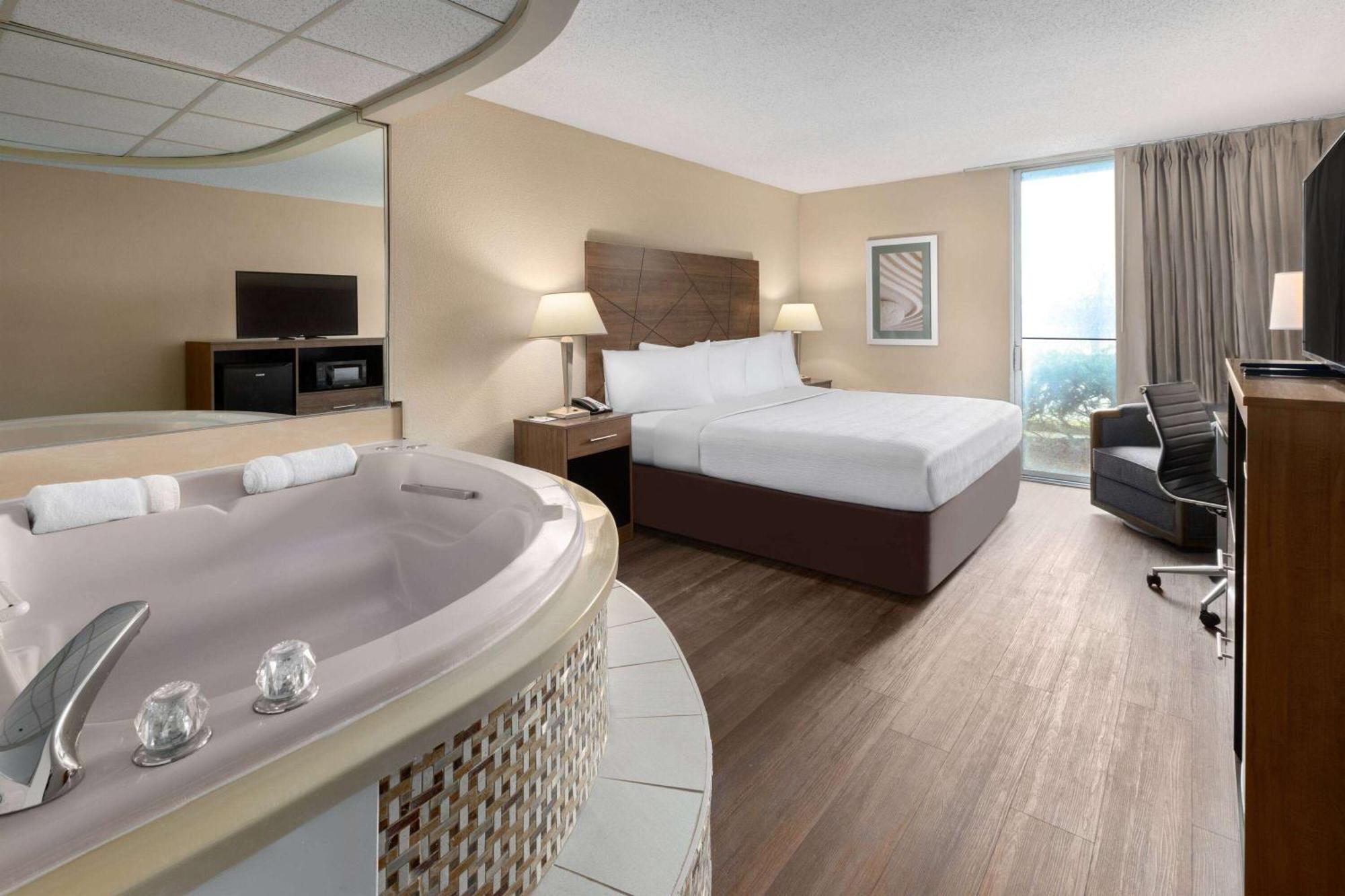 Hotel Wingate By Wyndham Troy Exterior foto